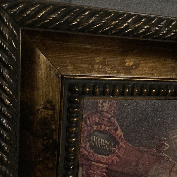 “THE LIBRARIAN”. Exquisite wall art. Formally in my library. Excellent condition - Picture 9 of 9